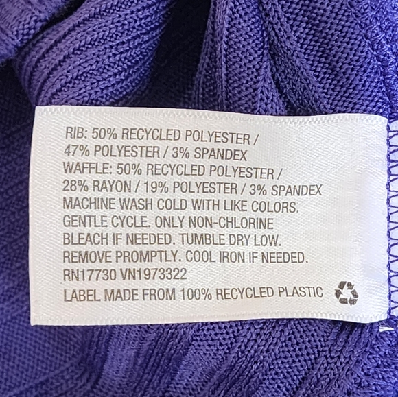 NEW Long-sleeve Purple Cropped T-shirt Size Medium♥︎ - Picture 10 of 10